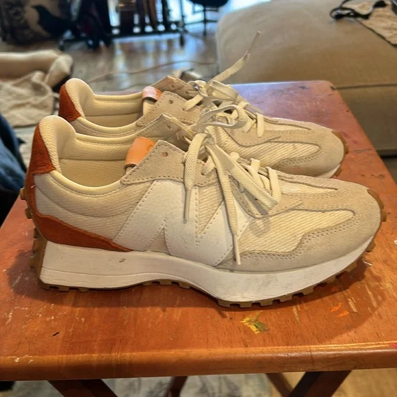 Bought them, worn 3 times. Did not fit. - Picture 2 of 6